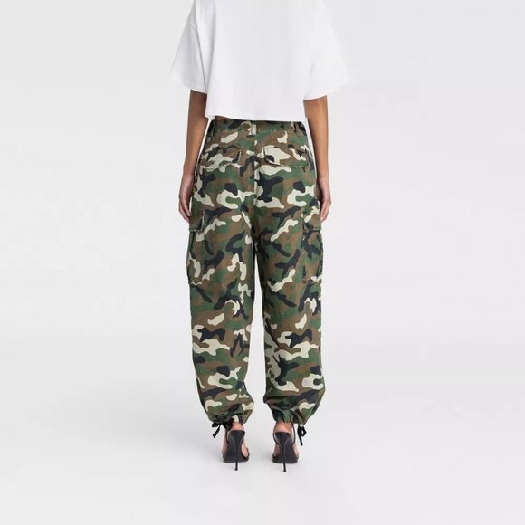 KBB by Kahlana The Cargo Jogger Mid Rise Straight Leg Classic Camo Pants - Picture 3 of 9